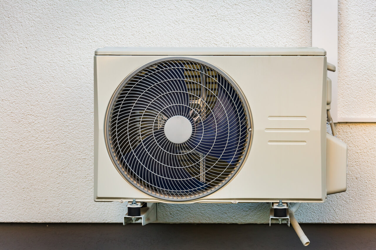 rsz 1air source heat pump installed outside of new and 2023 12 19 22 46 26 utc
